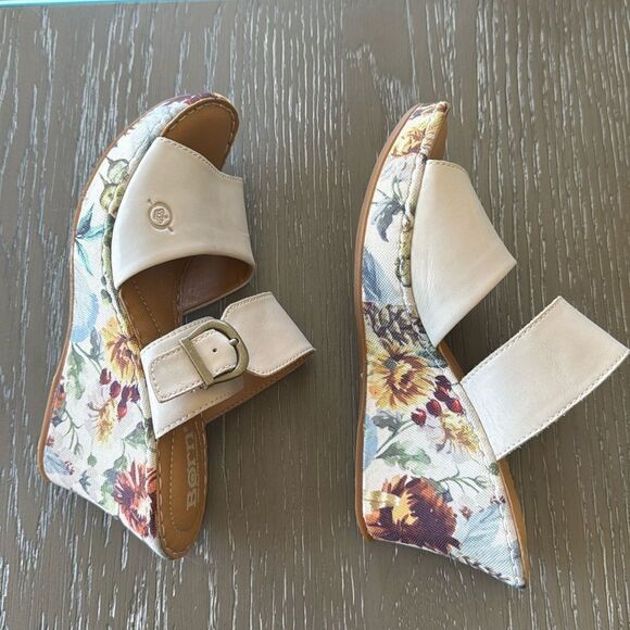 Born Women's Cream Leather Floral Print Buckle Wedge Comfortable Sandals Size 7M - Picture 9 of 12